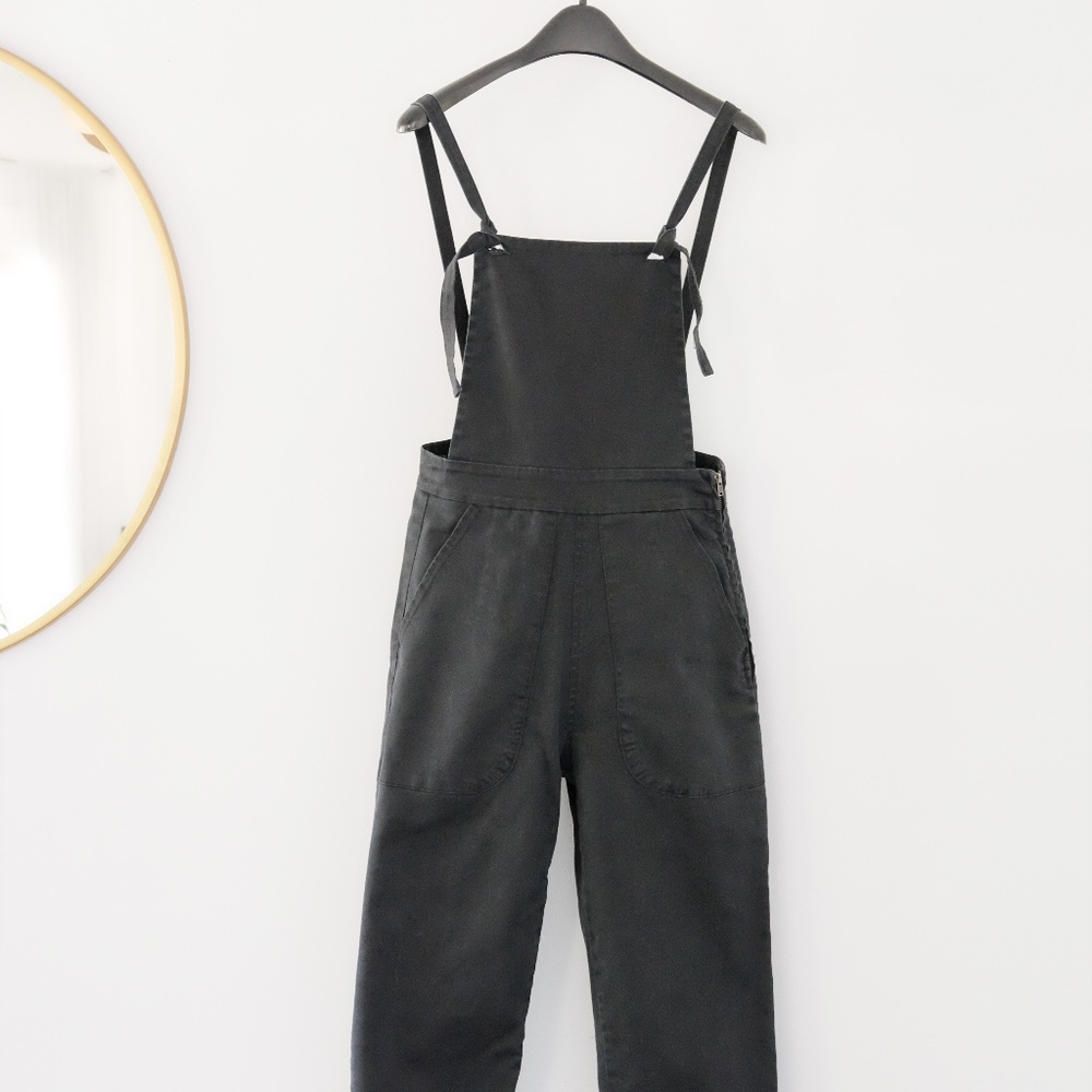 Loup knot overalls